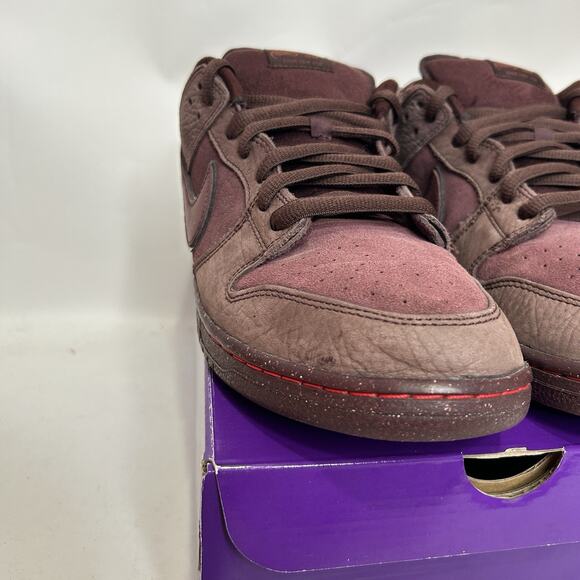 Nike SB Dunk Low City of Love “Burgundy Crush” FN0619-600